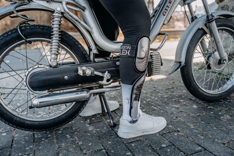 Carbon Flex Mofa